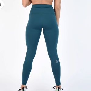 Fleo El Toro leggings